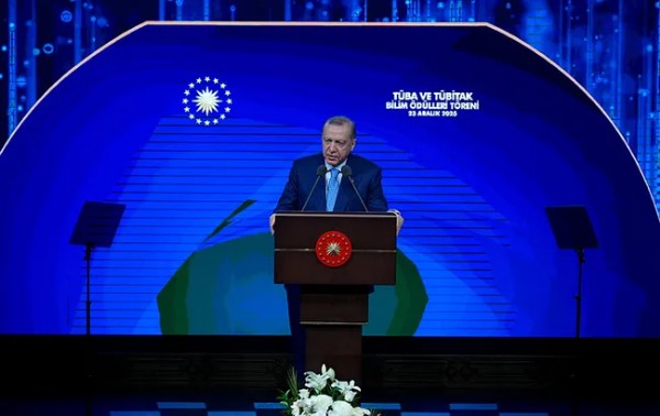 Cumhurbaşkanı Erdoğan duyurdu! 'Ülkemiz bölgenin veri üssü konumuna gelecek'